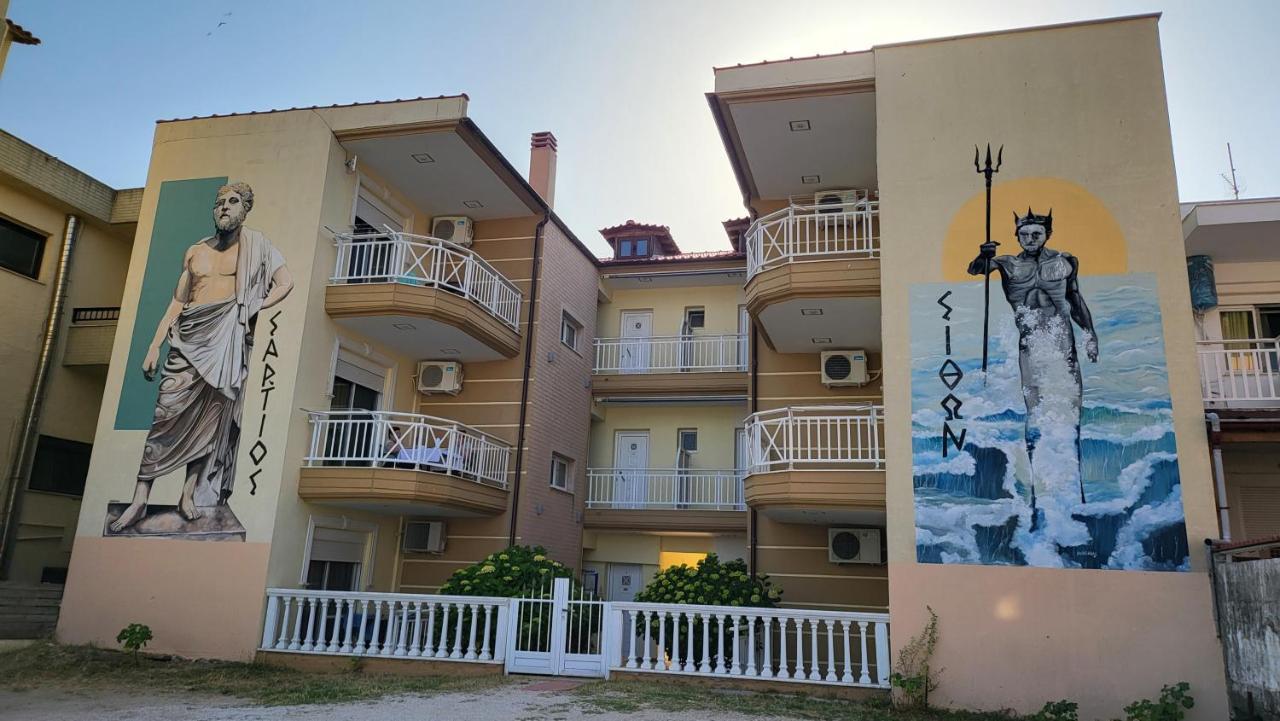 House Spanos Сарти Екстериор снимка